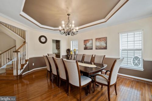 6802 Morning Brk Ter, Alexandria VA 22315-6117 exterior