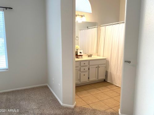 17420 2nd Ave, Phoenix AZ  85023-6573 exterior