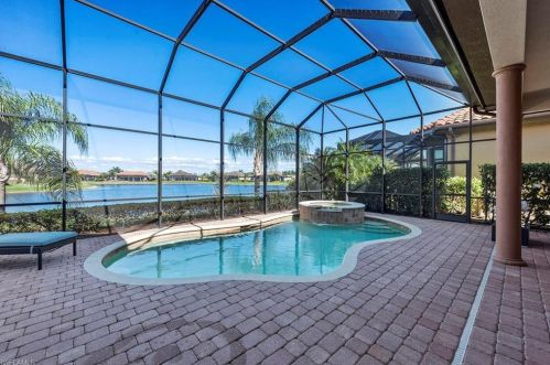 6376 Costa Cir, Naples FL 34113-1702 exterior