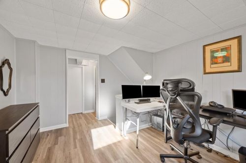 1300 Blue Jay Dr, Pittsburgh PA  15243-1206 exterior