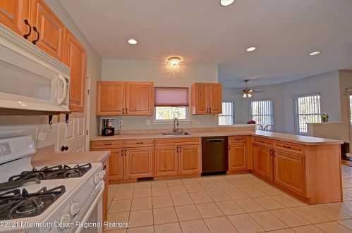 118 Ely Harmony Rd, East Freehold NJ 07728-8012 exterior