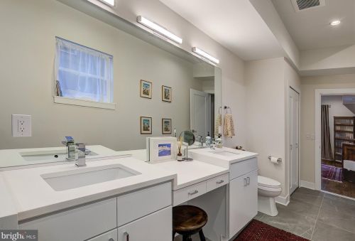 934 Ellsworth St, Philadelphia PA 19146-3010 exterior