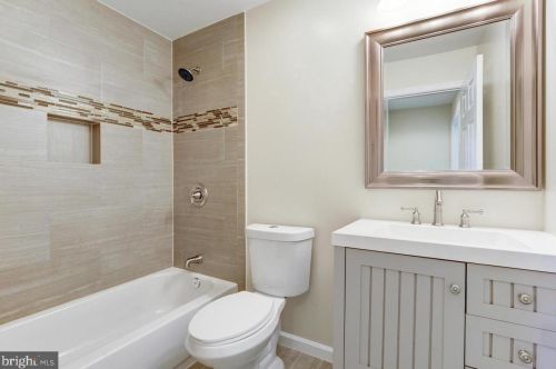 726 50th St, Washington DC  20019-4813 exterior