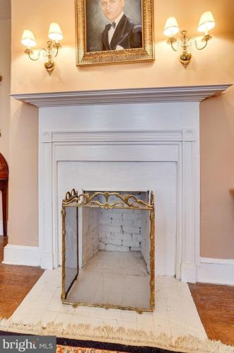 126 Fairfax St, Alexandria VA 22314-3331 exterior