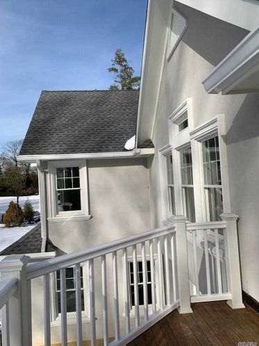 4 Capel Dr, Huntington Station NY 11746-5803 exterior