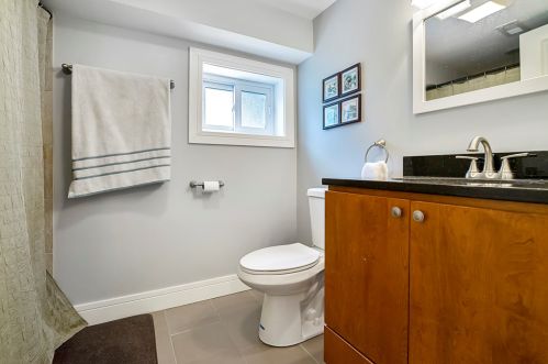 4310 Bernard St, Chicago IL 60618-1109 exterior