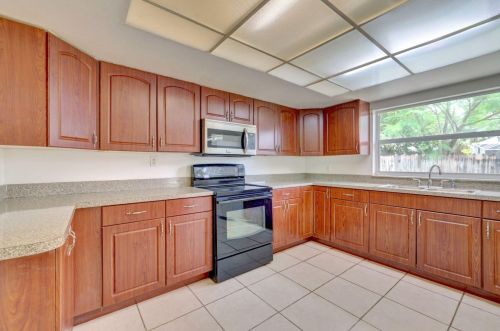 1201 Texas Ct, Fort Pierce FL 34950-9265 exterior