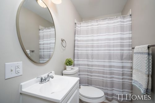 945 Emerson Ave, Meskegon MI  49442-5131 exterior