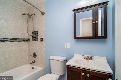 506 Elizabeth Rd, Glen Burnie MD 21061-4638 exterior