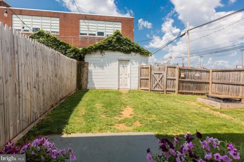 932 Lititz Ave, Lancaster PA 17602-1919 exterior