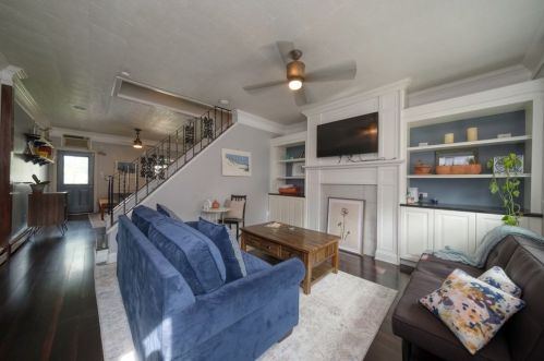 5133 Holmes St, Pittsburgh PA  15201-2433 exterior