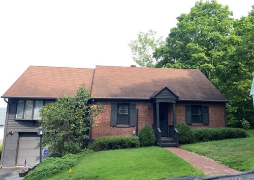 125 Belleview Ave, Torrington CT 06790-6610 exterior