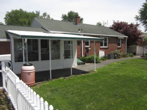 190 Delaney Ave, Chicopee MA 01013-1311 exterior