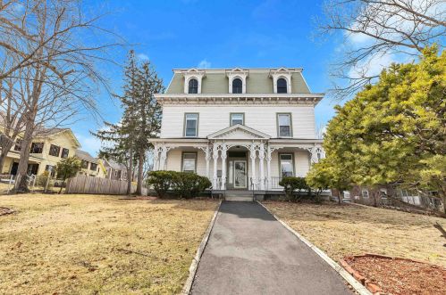 31 Merrimack St, Concord NH  03301-4180 exterior