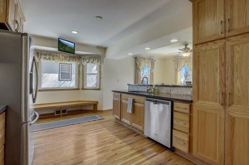 689 Cottage Ave, Saint Paul MN 55117-4103 exterior