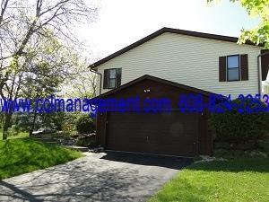2 Flagstaff Ct, Madison WI  53719-2402 exterior