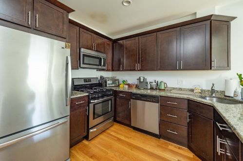 28 Howell St, Boston MA 02125-1150 exterior