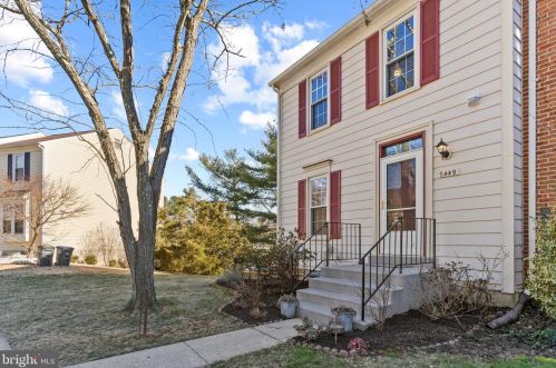 7449 Duddington Dr, Alexandria VA 22315-3849 exterior