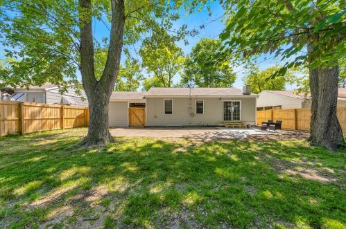 12143 Sunnycrest Pl, Hazelwood MO 63043-1222 exterior