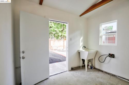 2238 Russell St, Berkeley CA 94705-2333 exterior