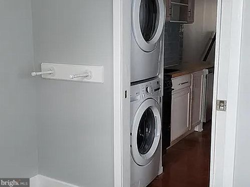 324 18 St, Philadelphia PA 19140-1014 exterior