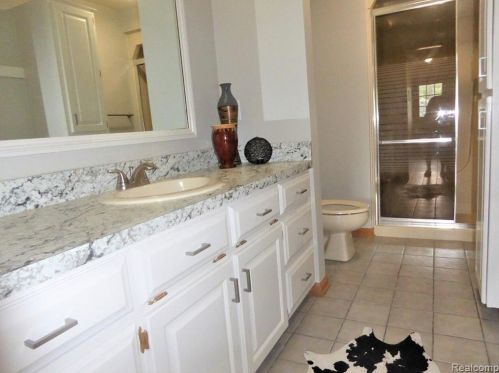 3975 Piute Dr, Wyoming MI exterior