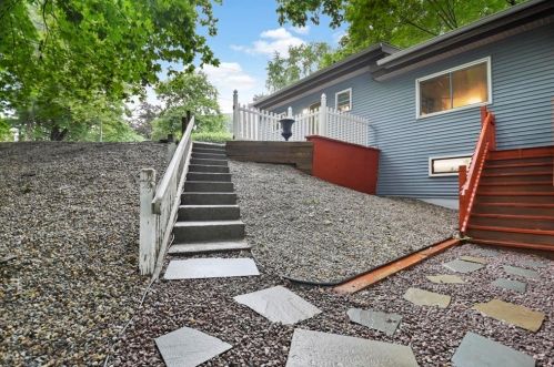 415 Mower St, Worcester MA 01602-1011 exterior