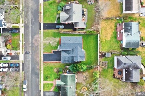 161 Adams Ave, River Edge NJ 07661-1437 exterior