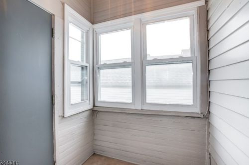 170 Oliver St, Newark NJ 07105-2007 exterior