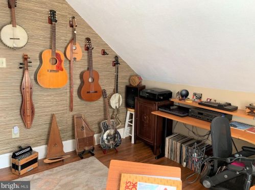 614 Church St, Limerick PA 19468-2123 exterior