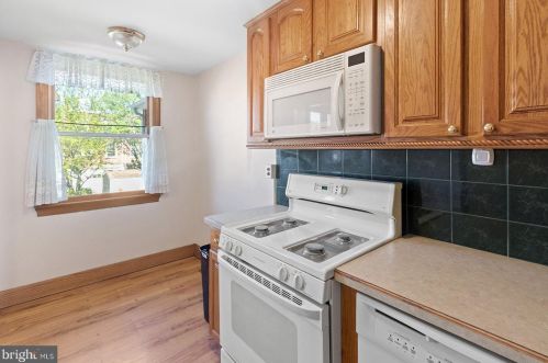 908 Poplar Ave, Manor PA 19036-1122 exterior