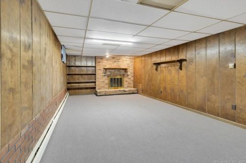 156 Avery St, Manchester CT 06042-1756 exterior