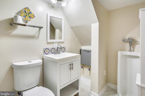 309 K St, Washington DC  20003-3452 exterior