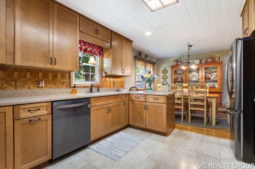 2172 Mary Ave, Meskegon MI 49444-4519 exterior