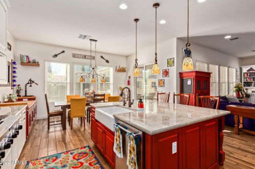 5310 2nd St, Phoenix AZ 85085-7756 exterior