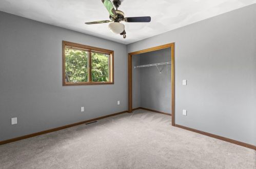 6218 Old Middleton Rd, Madison WI  53705-1040 exterior