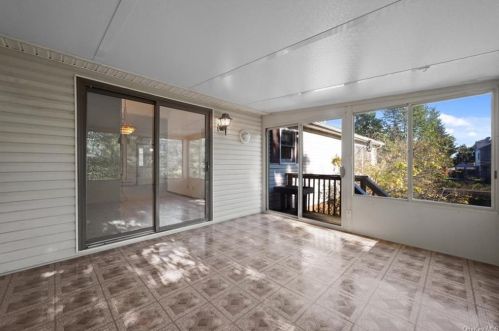 50 Park Cir Dr, Middletown NY 10940-2911 exterior