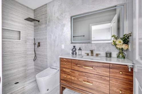 439 Chelsea St, Boston MA exterior