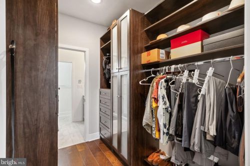 1324 Howard St, Philadelphia PA 19122-2445 exterior