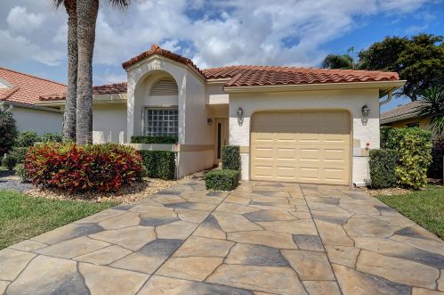 6172 Bay Is Dr, Boynton Beach FL exterior