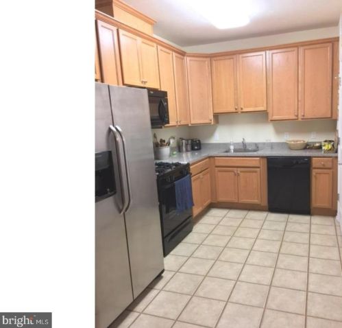 1334 Sierra Dr, Trenton NJ  08619-2069 exterior