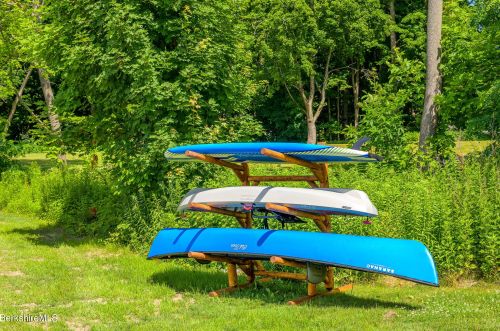 2 Kemble St, Lenox MA 01240-2816 exterior