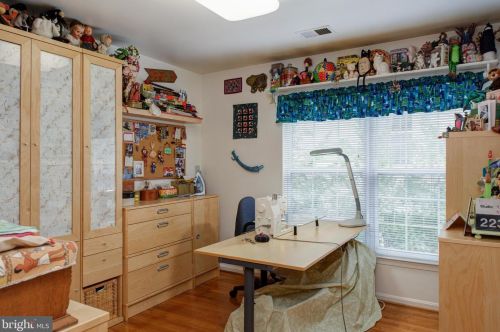 6310 Alderman Dr, Alexandria VA 22315-3730 exterior