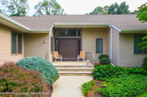 29 Garryford Dr, Middletown NJ  07748-3761 exterior