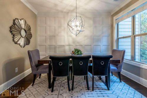 7690 Glisten Ave, Atlanta GA 30328-2498 exterior