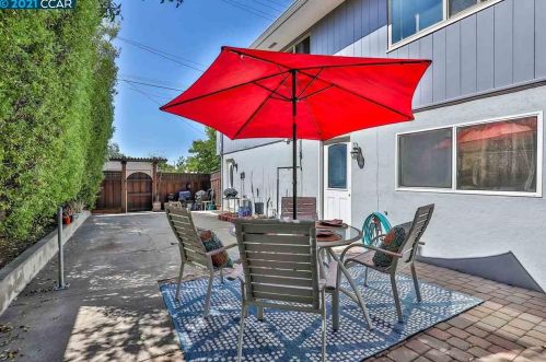 1161 Camelia St, Berkeley CA 94710-1521 exterior