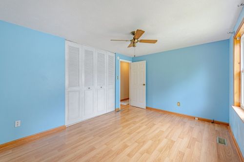 147 Cranbrooke Dr, Moon Twp PA  15108-9118 exterior