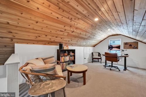 320 2 St, Media PA 19063-3032 exterior