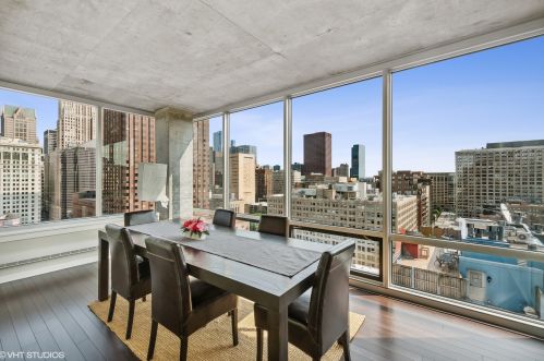 611 Wells St, Chicago IL  60607-4782 exterior