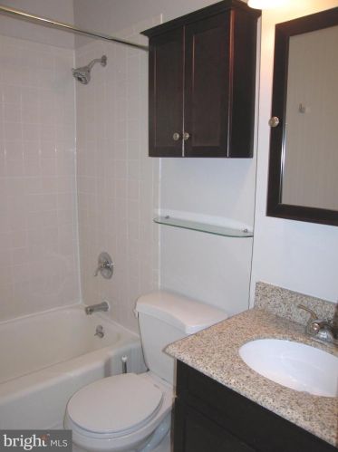 6621 Cavalier Dr, Alexandria VA 22307-1307 exterior